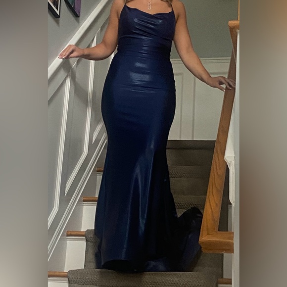 PROM SEASON, make an offer! 
Gorgeous navy shimmer prom gown - Picture 3 of 9